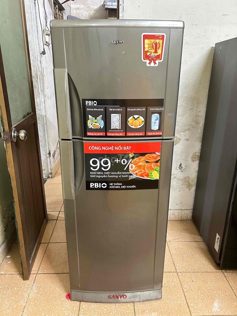 tủ lạnh sanyo 210lít .đang hoạt động tốt. Mua bán Tủ lạnh tại Quận Nam Từ Liêm Hà Nội được đăng bởi LÊ MiNH SƠN hình 1