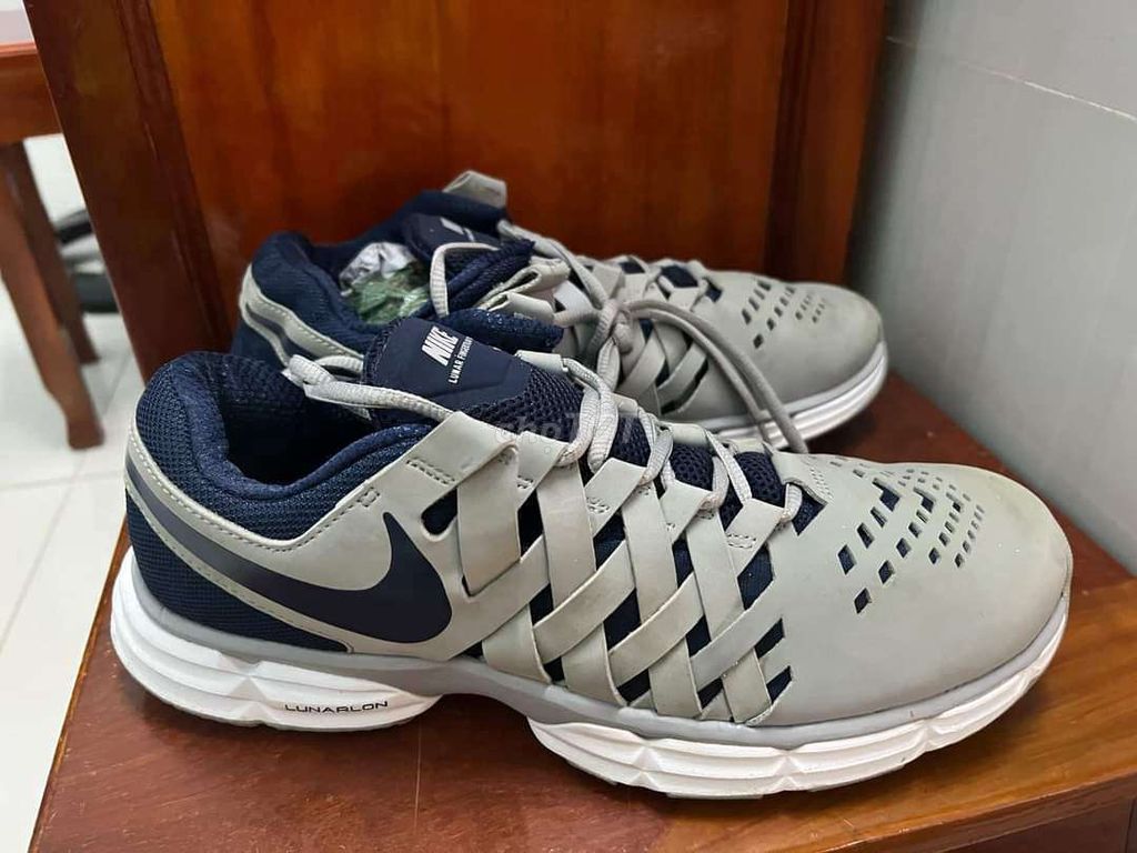 NIKE ĐỘC LẠ, XỊN SIZE 42