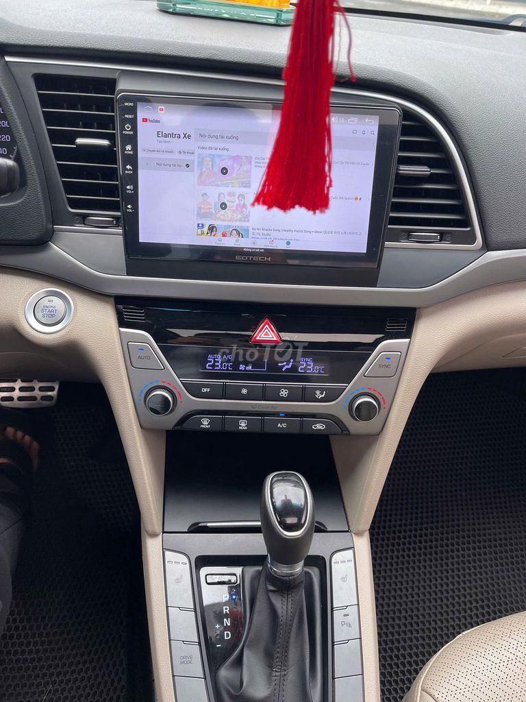 Bán xe Hyundai Elantral gia đình đang đi. Mua bán Ô tô tại Quận Hải Châu Đà Nẵng được đăng bởi Lan  hình 4