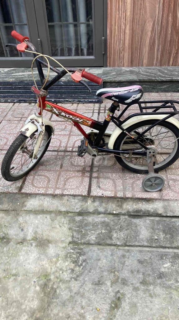 Xe đạp trẻ em như hình đăng