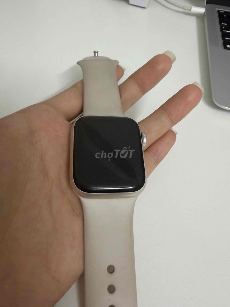 Apple Watch SE 2022 40mm Hồng 74%. Mua bán Thiết bị đeo thông minh tại Quận 7 Tp Hồ Chí Minh được đăng bởi Duyên Đoàn hình 1