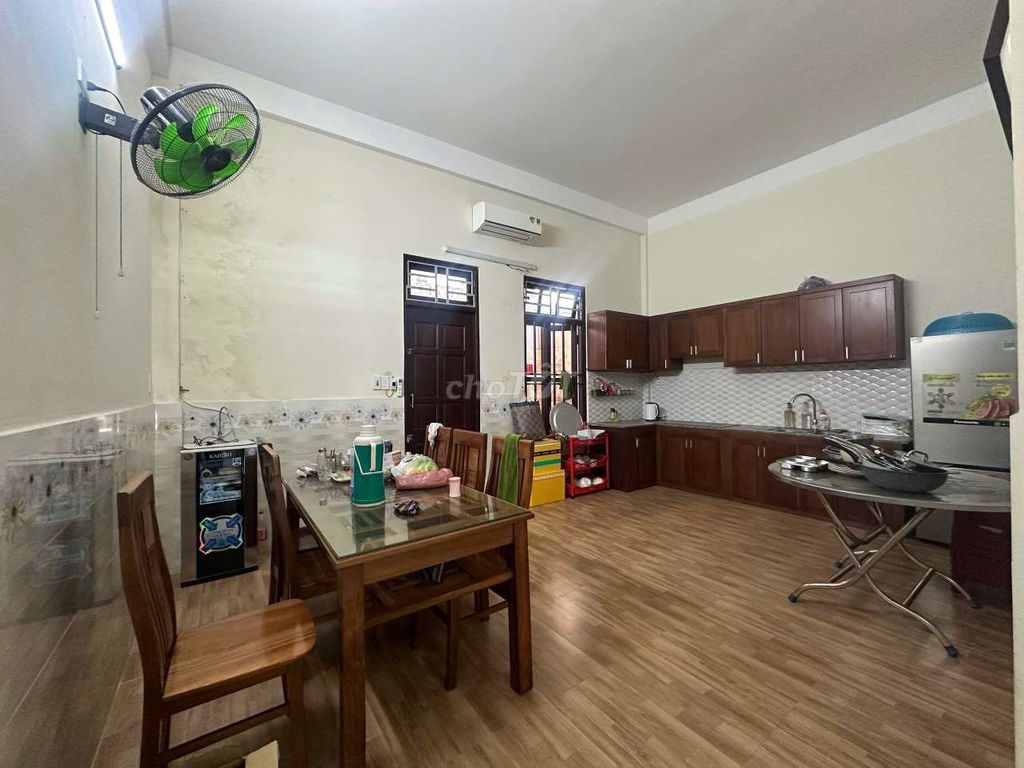 Двухэтажный дом с большим двором у Phan Văn Định — фото 6