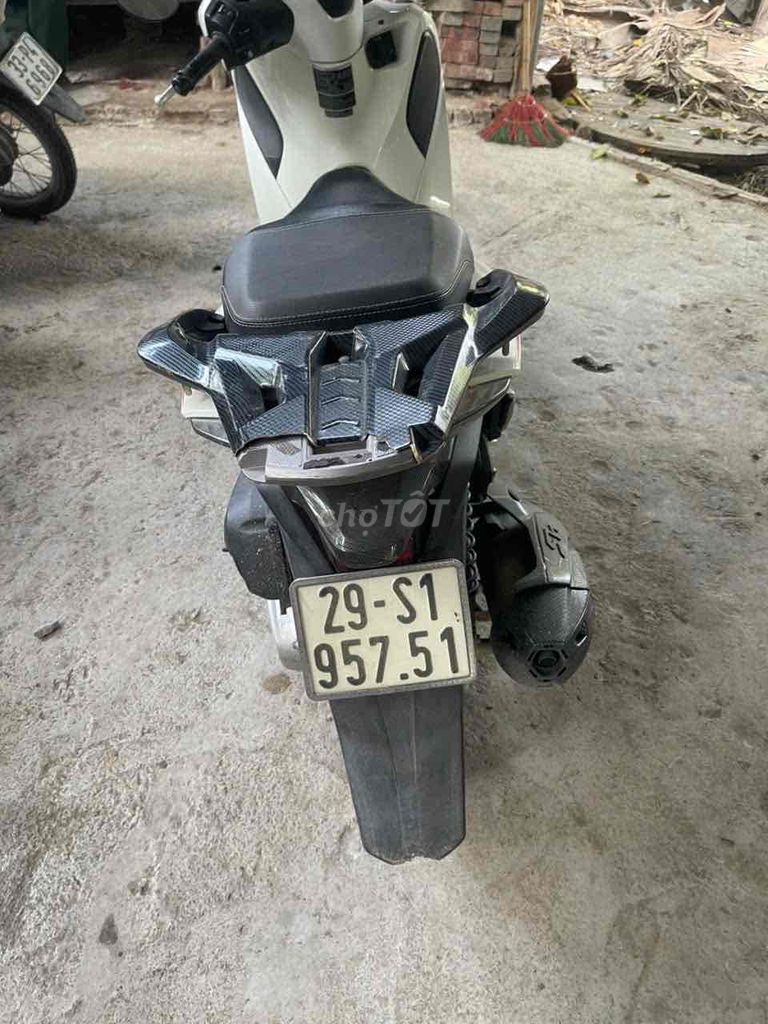 Хонда SH 150 АБС 2018 Белая 9000 км