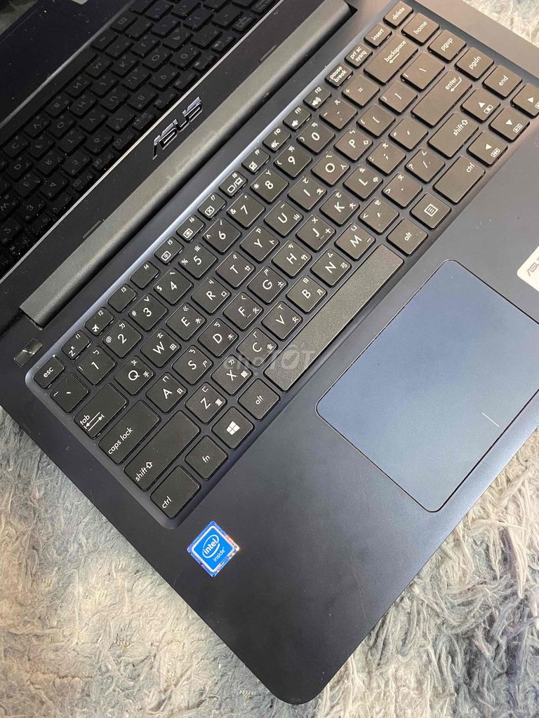 Asus Vivobook L402N 14”/N3450/4GB/128GB/màu xanh. Mua bán Laptop tại Quận Ninh Kiều Cần Thơ được đăng bởi Thanh Phương hình 1