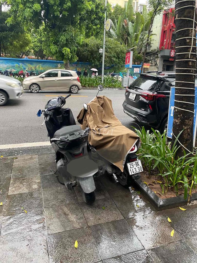 Honda SH 150i ABS 2018 Đen. Mua bán Xe máy tại Quận Hoàn Kiếm Hà Nội được đăng bởi Trịnh Điệp hình 1