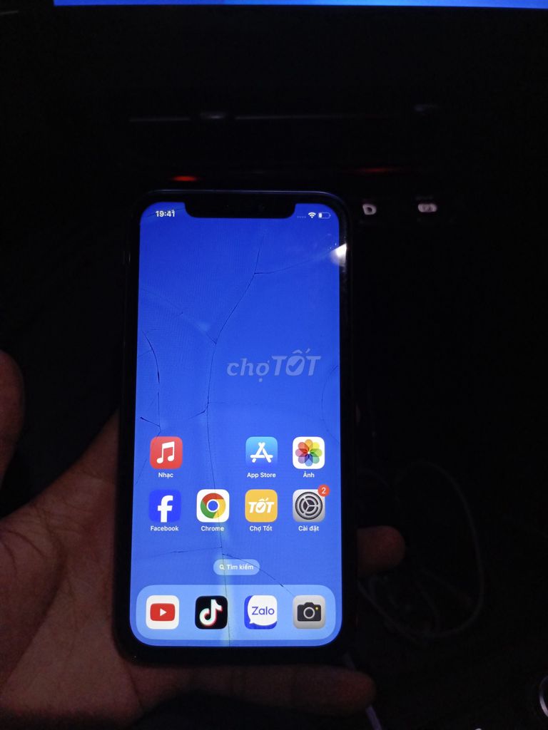 Apple iPhone 11 Đen Màn hình vỡ, lock. Mua bán Điện thoại tại Quận Long Biên Hà Nội được đăng bởi Huy hình 1