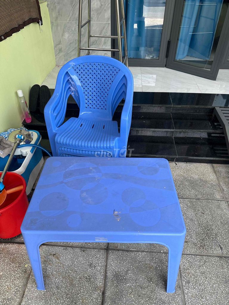 Bàn ghế nhựa màu Xanh. Mua bán Bàn ghế tại Thành phố Dĩ An Bình Dương được đăng bởi Kim Chung hình 1
