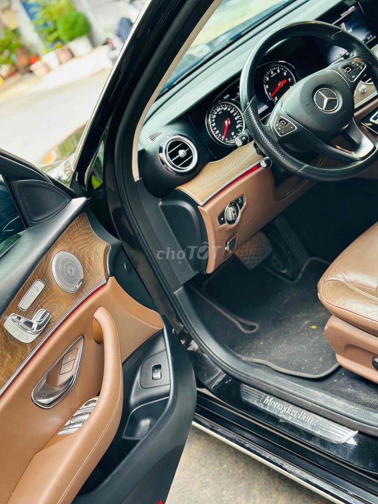 Mercedes  E200 - 106000 km Sx cuối 2017. Mua bán Ô tô tại Quận 7 Tp Hồ Chí Minh được đăng bởi Thông Sport  hình 10
