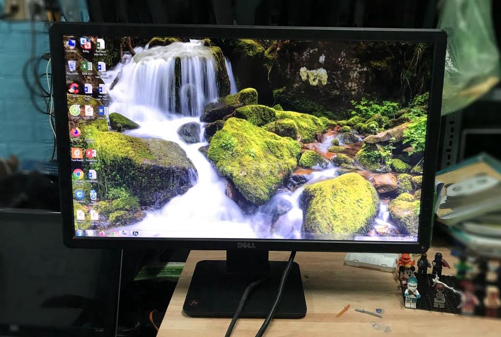 Màn hình Dell 23 in Led,  Full HD, sáng đẹp. Mua bán Phụ kiện (Màn hình, Chuột...) tại Quận 3 Tp Hồ Chí Minh được đăng bởi Anh Dũng hình 1