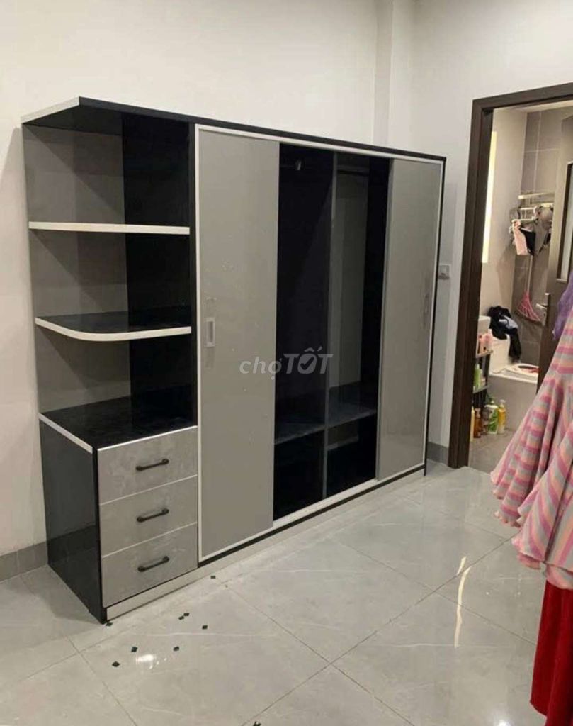 TỦ NHỰA LÙA 4 CÁNH 1 KỆ KHUNG MÀU ĐEN CÁNH XÁM. Mua bán Tủ, kệ gia đình tại Huyện Củ Chi Tp Hồ Chí Minh được đăng bởi Tủ nhựa đài loan hoàng quân hình 1