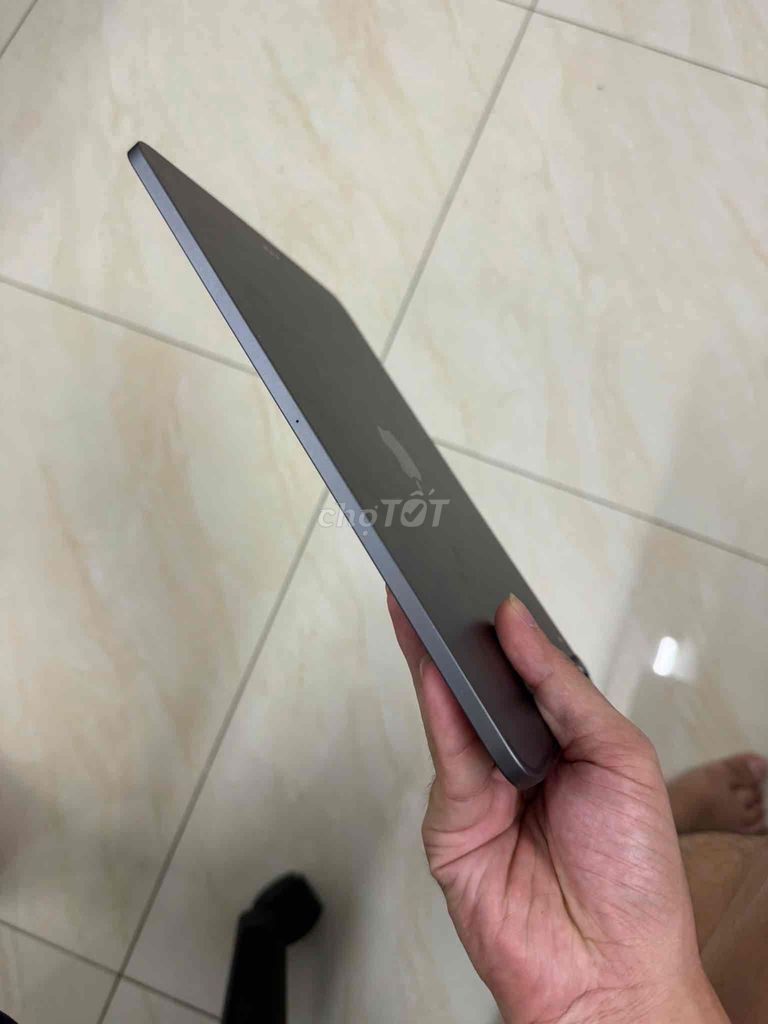 Apple iPad Pro 2018 Wifi 64GB Xám Đã sử dụng. Mua bán Máy tính bảng tại Quận Liên Chiểu Đà Nẵng được đăng bởi huy bui hình 1