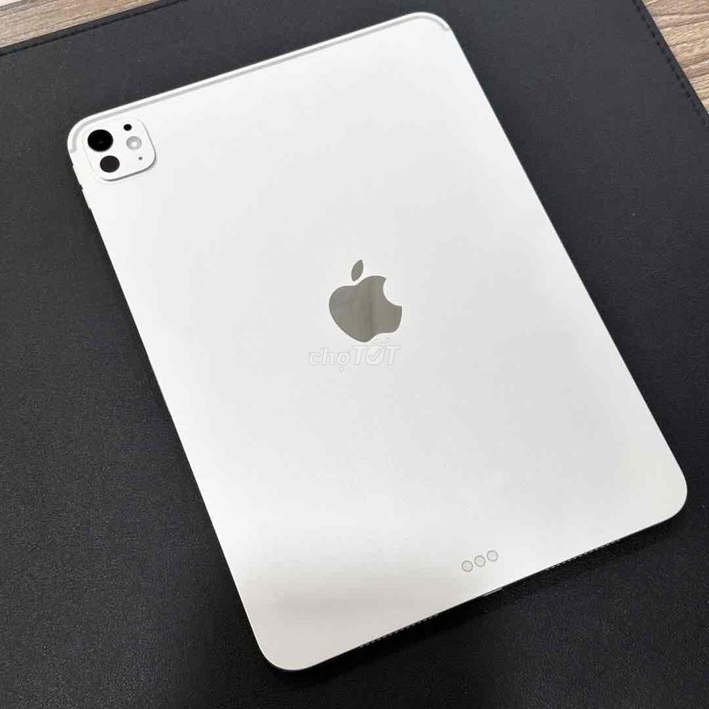 iPad Pro 11" M5 256GB Wifi Silver BH 04/2027. Mua bán Máy tính bảng tại Quận Tân Bình Tp Hồ Chí Minh được đăng bởi Nghĩa Bảy Hiền hình 1