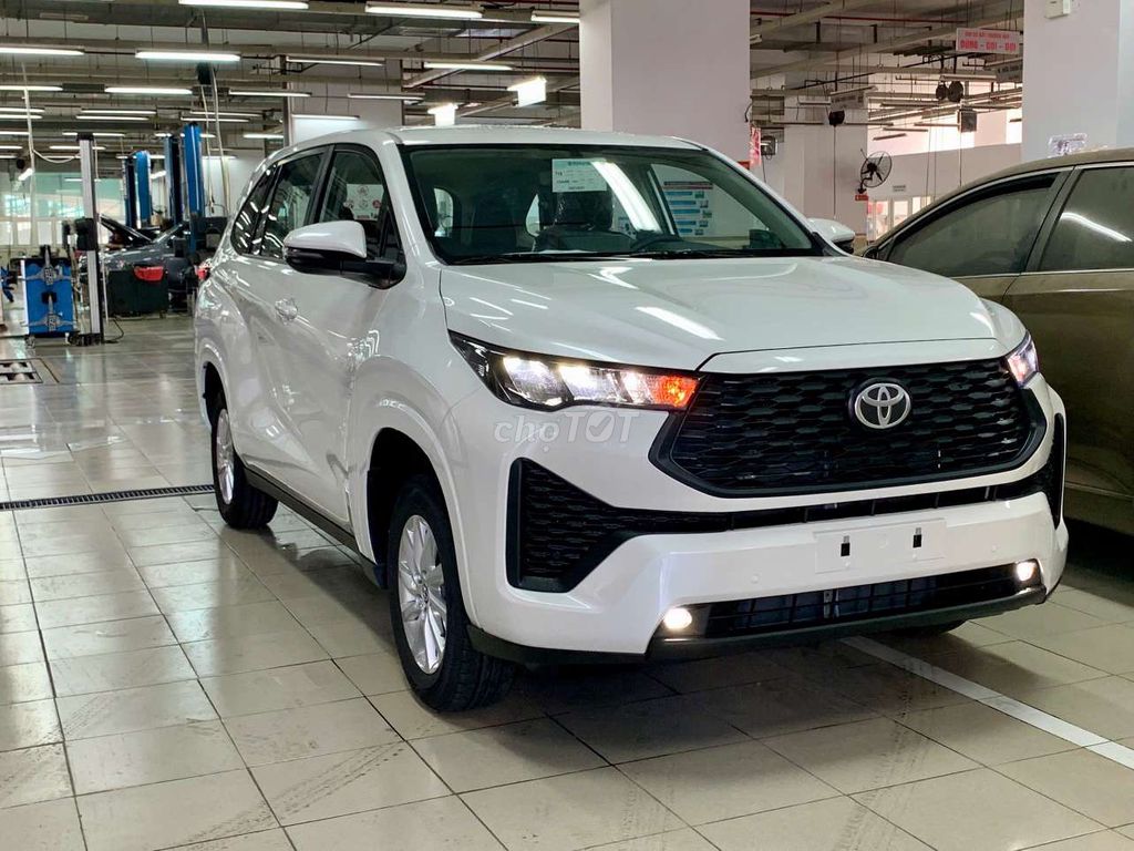 Ra mắt INNOVA CROSS 2026 8 chỗ tặng bảo hiểm PKien. Mua bán Ô tô tại Quận Hải Châu Đà Nẵng được đăng bởi ĐẠI LÝ TOYOTA ĐÀ NẴNG hình 9