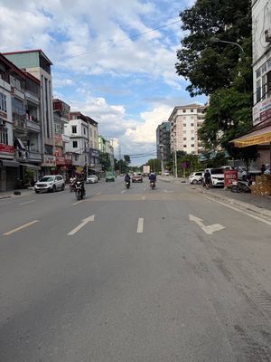 Bán nhà mặt phố kinh doanh đỉnh, 47m², 24.x tỷ