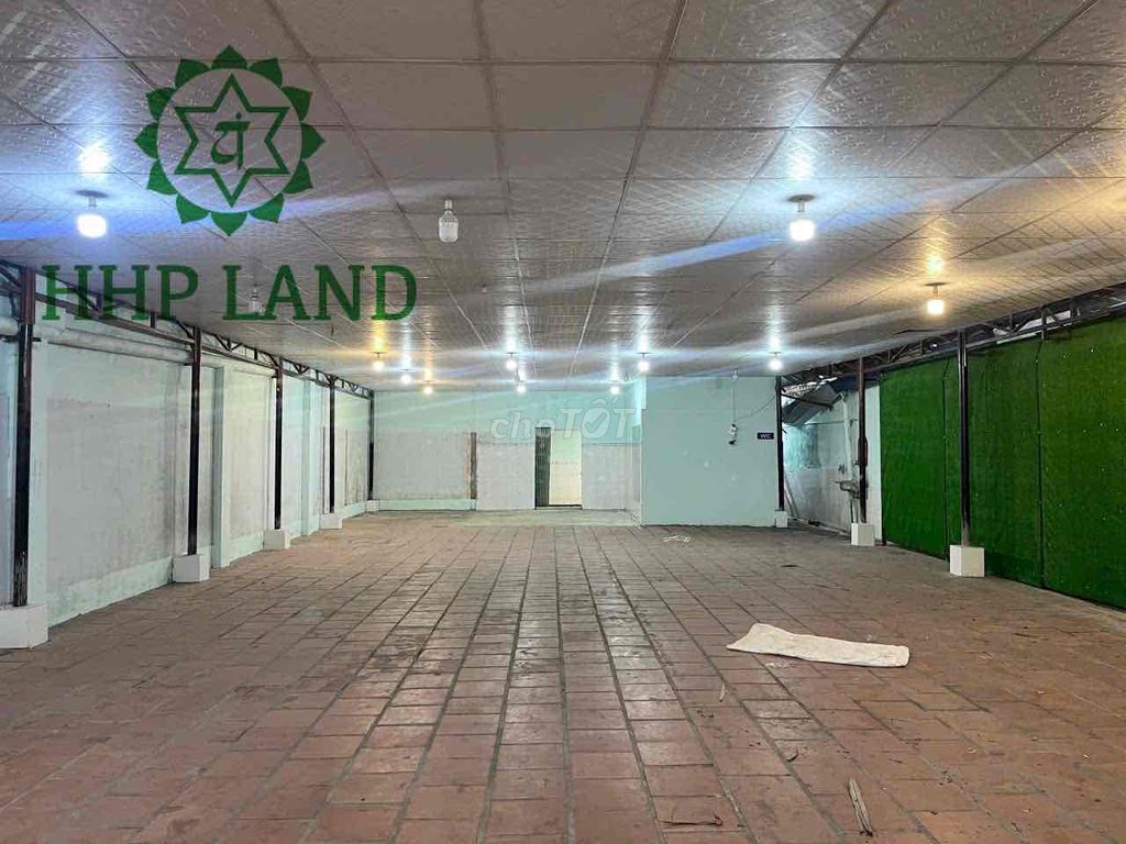 Cho thuê MBKD quán ăn, nhà hàng 350m2 p. Long Bình, hẻm Bùi Văn Hoà