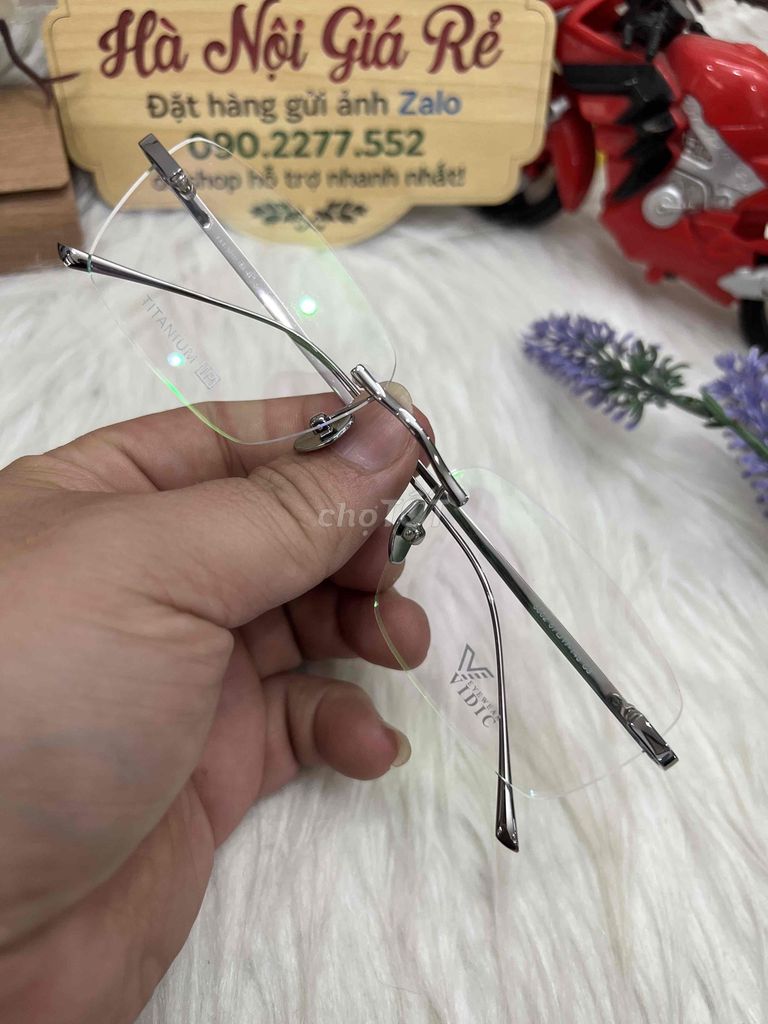 Gọng kính Titan Bạc Unisex. Mua bán Phụ kiện thời trang khác tại Huyện Thanh Trì Hà Nội được đăng bởi Shop HaNoiGiaRe Com hình 1