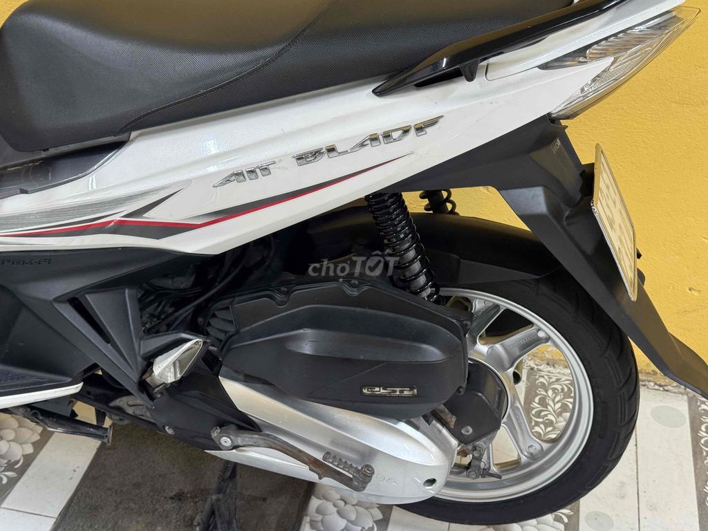 Air Blade 125 2014 белый с черным 43E1-232.01