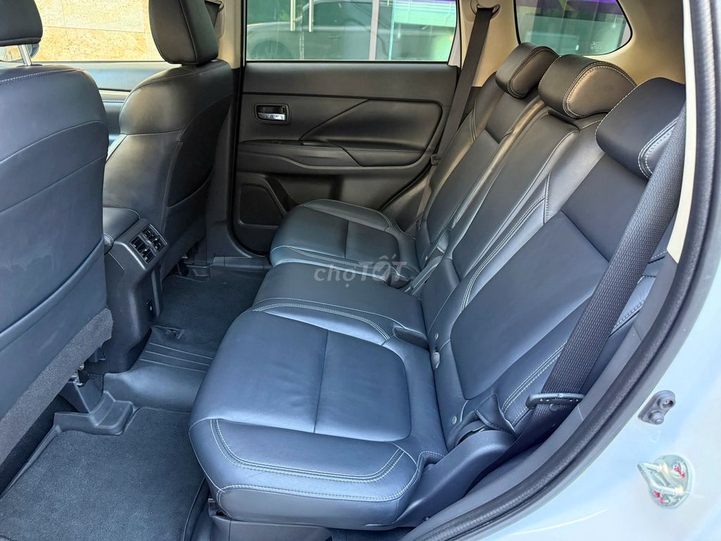 Mitsubishi Outlander Premium 2.0 CVT 2021. Mua bán Ô tô tại Quận Long Biên Hà Nội được đăng bởi PHÚC LÂM  AUTO hình 11