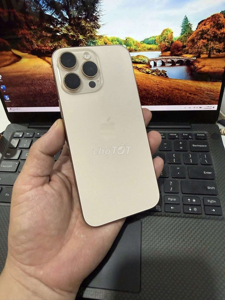 Apple iPhone 16 Pro Max 512GB Vàng 99% mới. Mua bán Điện thoại tại Quận Cẩm Lệ Đà Nẵng được đăng bởi Rose hình 1