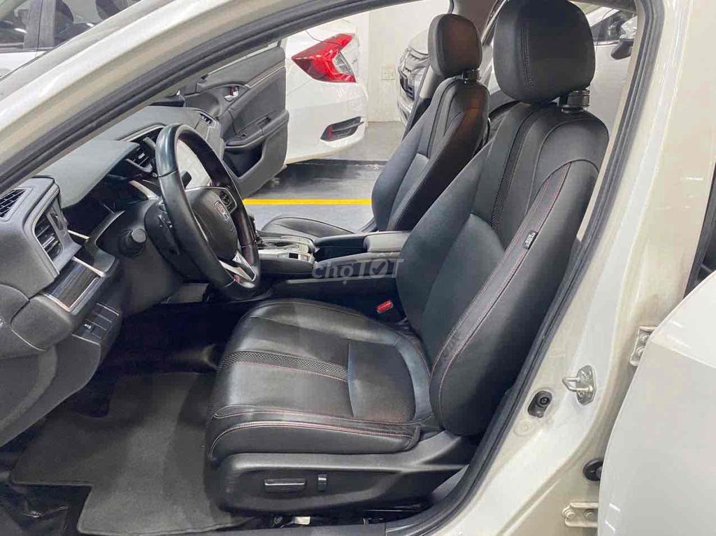 Honda Civic RS 2020 Gen 10 siêu lướt 1 chủ từ đầu. Mua bán Ô tô tại Thành phố Thủ Đức Tp Hồ Chí Minh được đăng bởi Bá Lộc hình 6