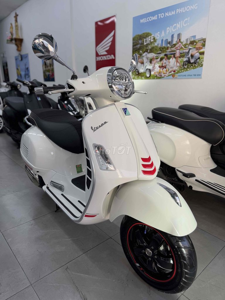 vespa Gts 150cc. abs iGet . cuối 2022. chính chủ