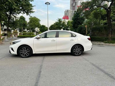 Kia K3 lăn bánh 2022 siêu lướt phom mới. Mua bán Ô tô tại Quận Bắc Từ Liêm Hà Nội được đăng bởi Chị Hiền Giáo Viên