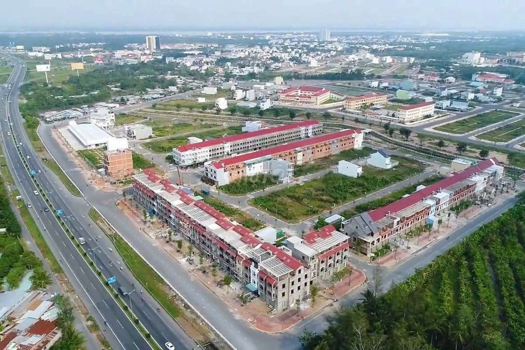 BÁN NỀN D16 TTVH TÂY ĐÔ