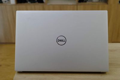 Laptop Dell XPS 15 9510 15" i9/32G/1TB likenew