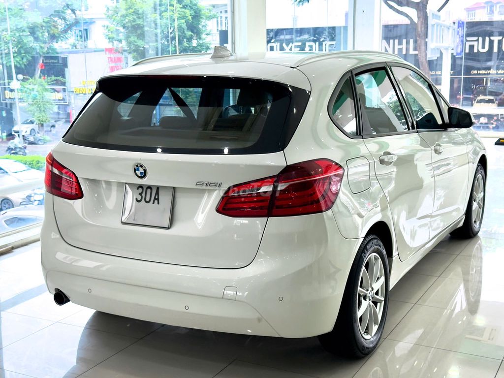 BMW Series 218i 2015 xe nhỏ, thực dụng như xe Nhật. Mua bán Ô tô tại Quận Long Biên Hà Nội được đăng bởi Long Biên Cars hình 5