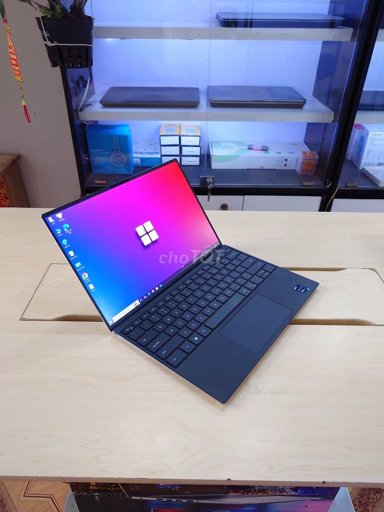 Dell XPS 13 9310 US đẹp tuyển - Core i5-1135G7 . Mua bán Laptop tại Quận Thanh Xuân Hà Nội được đăng bởi Vũ Vân Hoàng hình 1