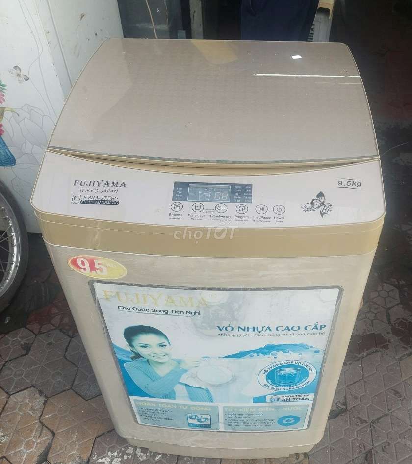 Máy giặt 9.5kg Fujiyama cửa trên đẹp