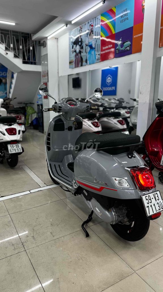 Vespa Gts xám si măng 2022 ngay chủ xe siêu đẹp. Mua bán Xe máy tại Quận Phú Nhuận Tp Hồ Chí Minh được đăng bởi VESPA  PIAGGIO BẢO HƯNG Vespa cũ trả góp  hình 5
