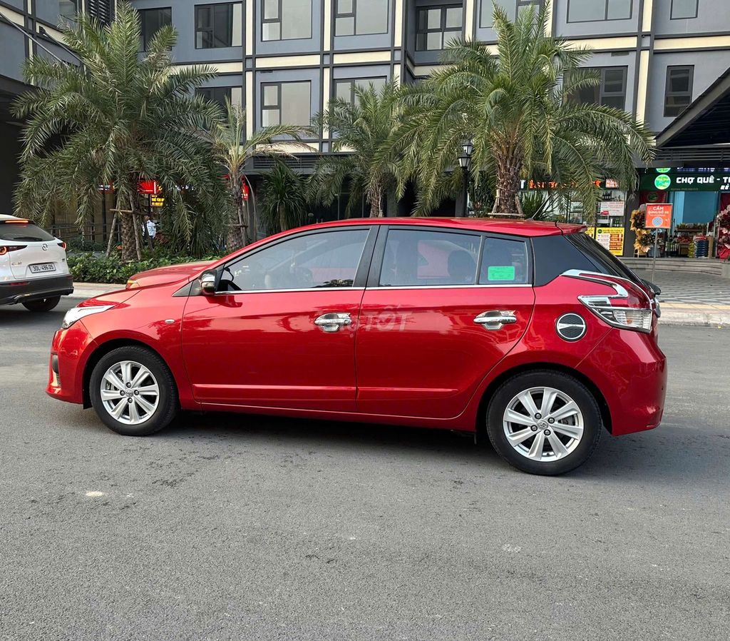 Toyota Yaris 1.5 bản E màu Đỏ. Mua bán Ô tô tại Quận Long Biên Hà Nội được đăng bởi Ngô hùng hình 1