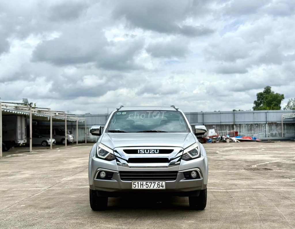 🆘🆘🆘MU_X 1.9Turbo 10/2019 Số Sàn Máy Dầu Nhập Thái. Mua bán Ô tô tại Huyện Bình Chánh Tp Hồ Chí Minh được đăng bởi Ôtô Nhiệm Nguyễn hình 1