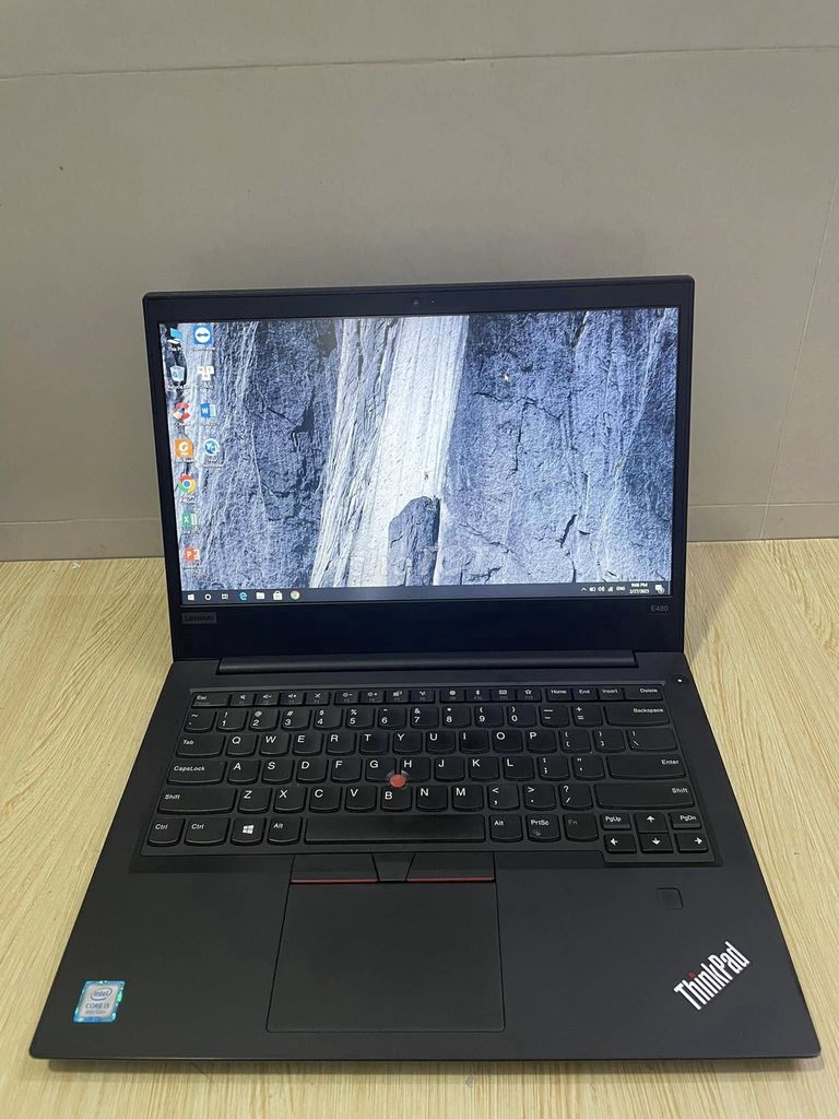 Lenovo E490, Core i5 gen 8, Ram 8G, SSD 512G.