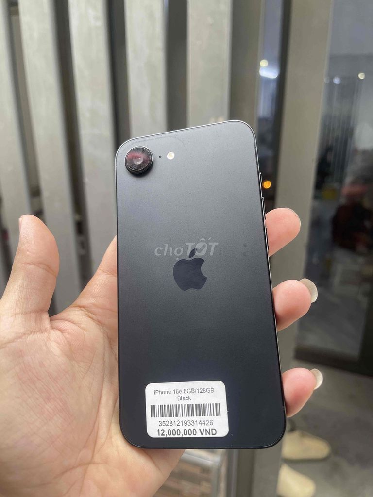Sale ❤️Apple iPhone 16e 128GB Zin Việt Nam. Mua bán Điện thoại tại Quận 4 Tp Hồ Chí Minh được đăng bởi Quốc Đạt 888 hình 1