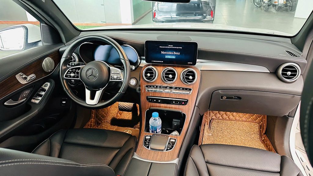 Mercedes GLC200 4 Matic V1 2022 trắng cực đẹp. Mua bán Ô tô tại Quận Gò Vấp Tp Hồ Chí Minh được đăng bởi NGUYỄN MINH VUA XE LƯỚT hình 4