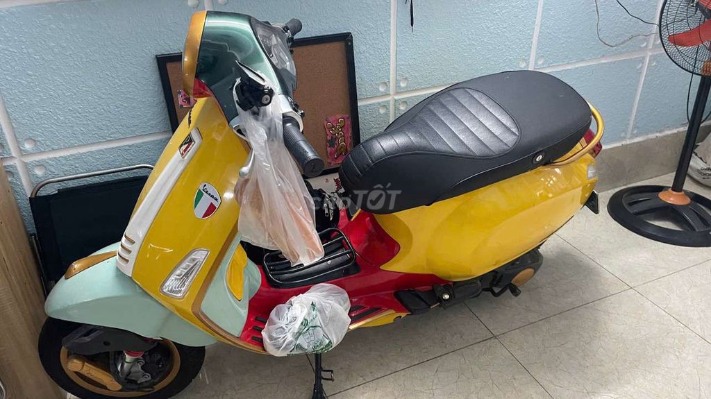 Xe Vespa Primevera đời 2015 một đời chủ.. Mua bán Xe máy tại Quận Gò Vấp Tp Hồ Chí Minh được đăng bởi Thới Hoàng Long Nguyễn hình 3