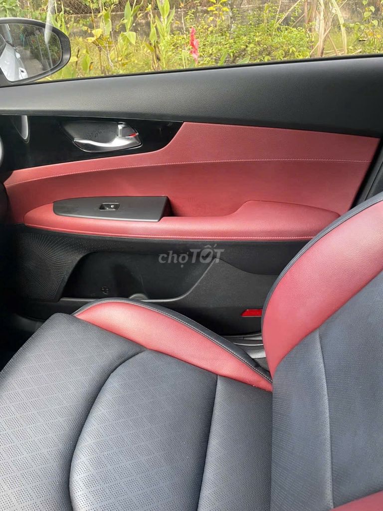 KIA K3 2.0 PREMIUM 2024 GIA ĐÌNH LƯỚT 1 CHỦ HT 75%. Mua bán Ô tô tại Quận 7 Tp Hồ Chí Minh được đăng bởi Hiếu hình 10