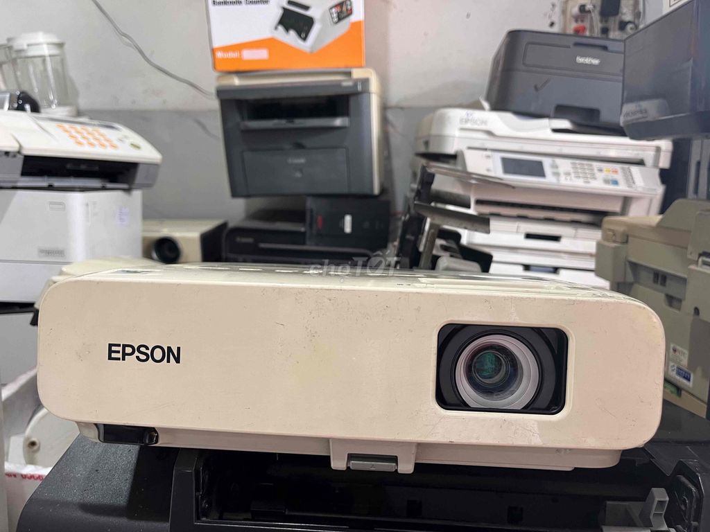 Máy chiếu Epson EB-825 Hỏng. Mua bán Đồ dùng văn phòng tại Quận Phú Nhuận Tp Hồ Chí Minh được đăng bởi  Bông Lê chuyên sỉ và lẻ âm thanh Nhật Mỹ hình 1