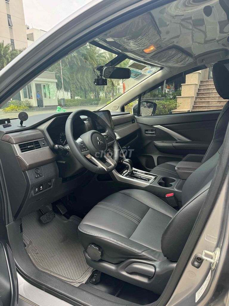 Mitsubishi Xpander 2023 AT Premium - 76000 km