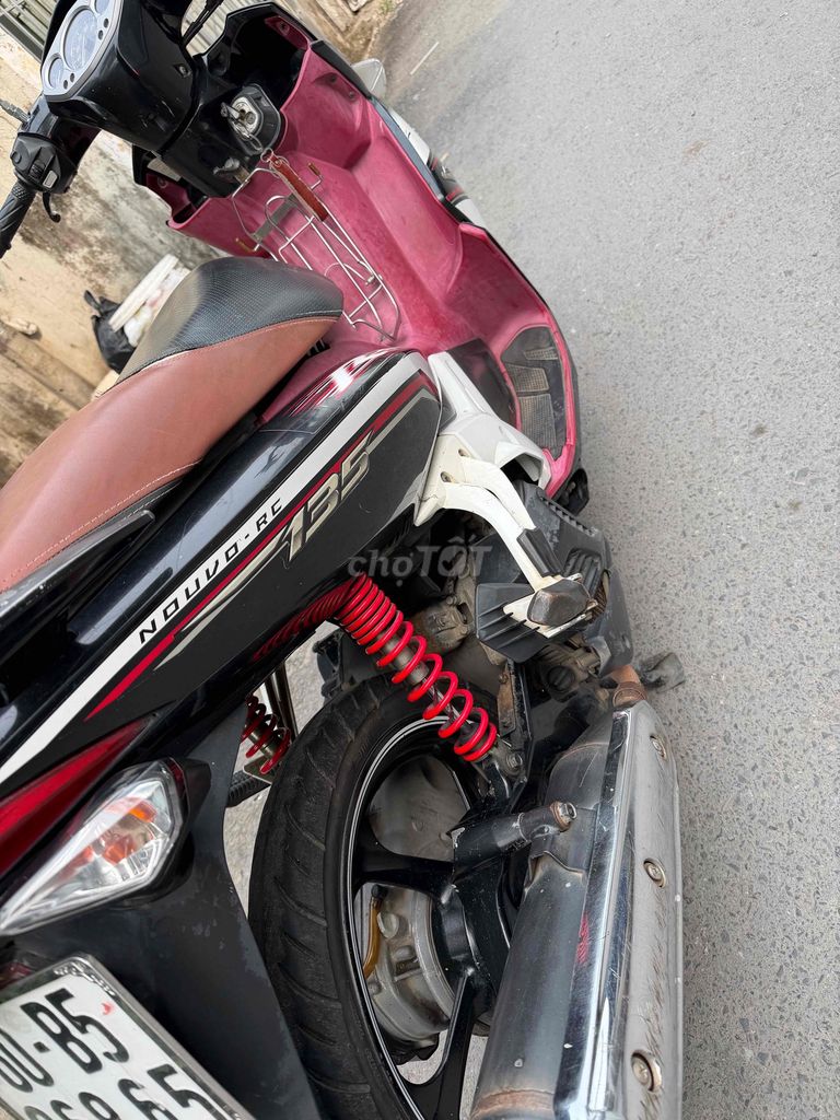 Yamaha Novo 4 2011 Đen Đỏ Trắng. Mua bán Xe máy tại Huyện Hóc Môn Tp Hồ Chí Minh được đăng bởi Hoàng Anh Tuấn hình 5