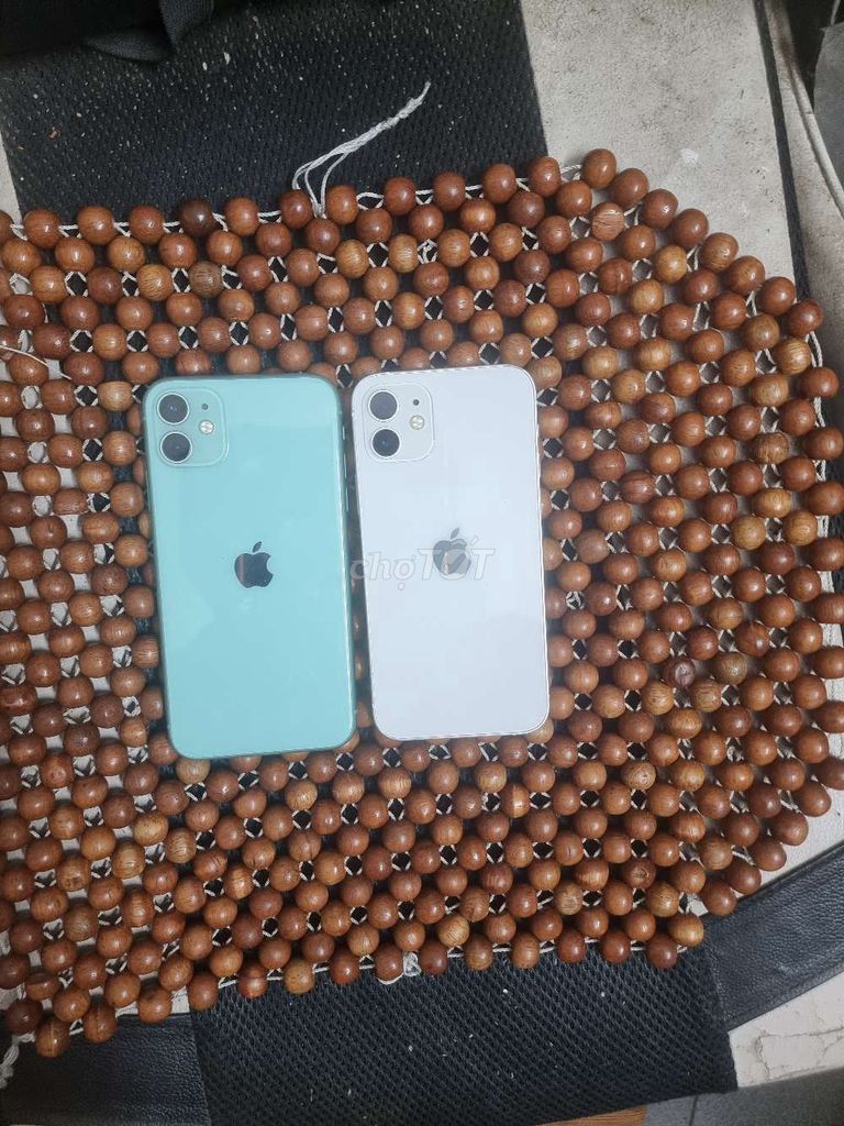 bán đôi iPhone gồm iphone 12 và iPhone 11 Quốc tế. Mua bán Điện thoại tại Quận Cầu Giấy Hà Nội được đăng bởi Anh Villa hình 1