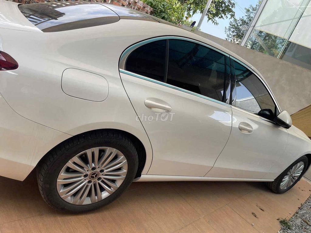 Mercedes C Class 2022 C200 Avantgarde - 18000 km. Mua bán Ô tô tại Quận Hai Bà Trưng Hà Nội được đăng bởi Đức Huyy hình 5