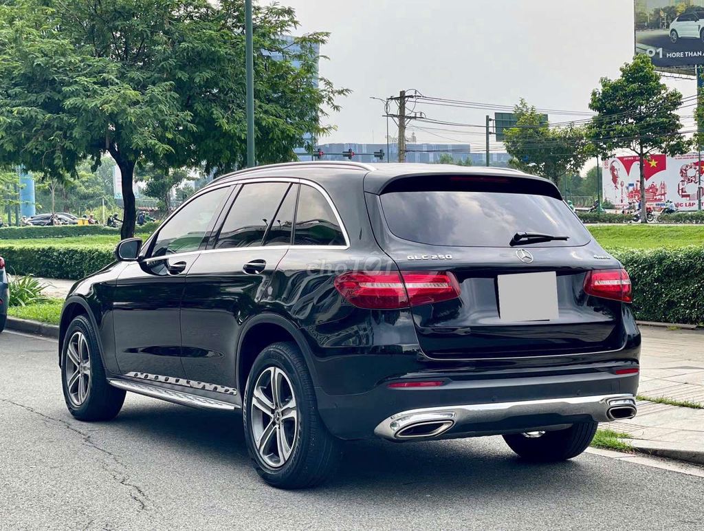MERCEDES GLC250. Mua bán Ô tô tại Thành phố Thủ Đức Tp Hồ Chí Minh được đăng bởi Ms Hiệp  hình 3