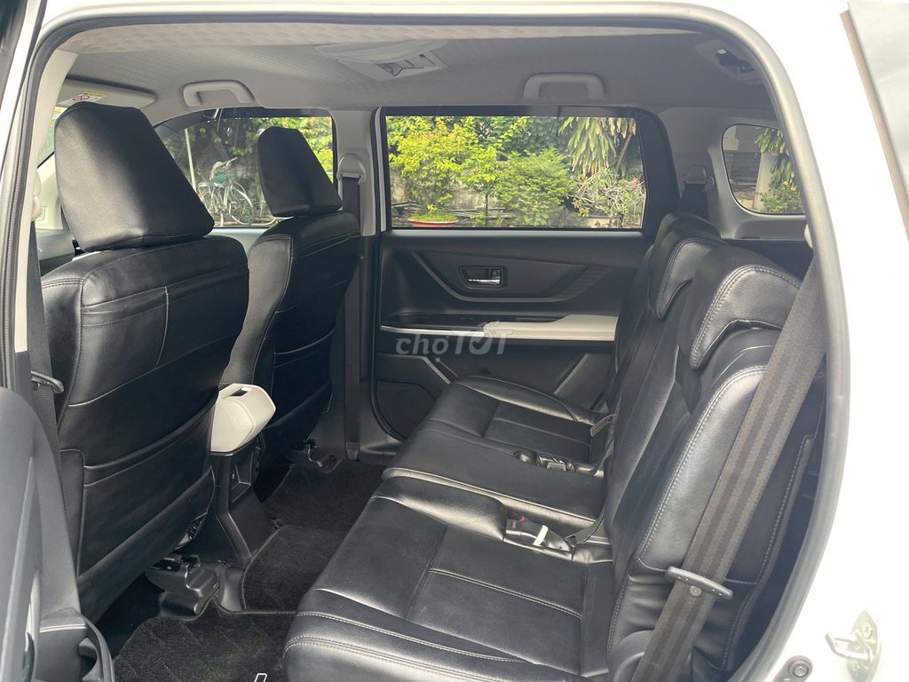 Toyota Veloz Cross TOP 2024 - bảo hành chính hãng. Mua bán Ô tô tại Quận Tân Phú Tp Hồ Chí Minh được đăng bởi Thành Nam Toyota  hình 2