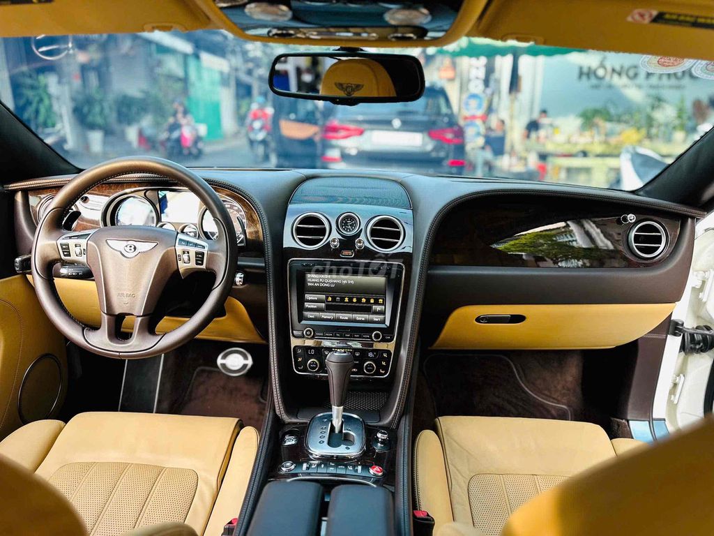 Bentley Continental Model 2014 W12 - 14000 km. Mua bán Ô tô tại Quận 8 Tp Hồ Chí Minh được đăng bởi Hồng Phúc hình 7