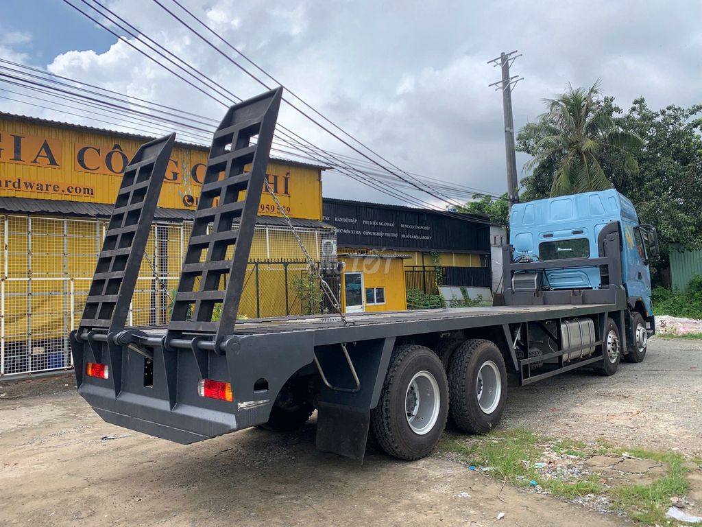 Xe Tải Chenglong H7 4 chân Chở Máy Công Trình Mới. Mua bán Xe tải, xe ben tại Thành phố Thuận An Bình Dương được đăng bởi Ngọc Minh hình 2