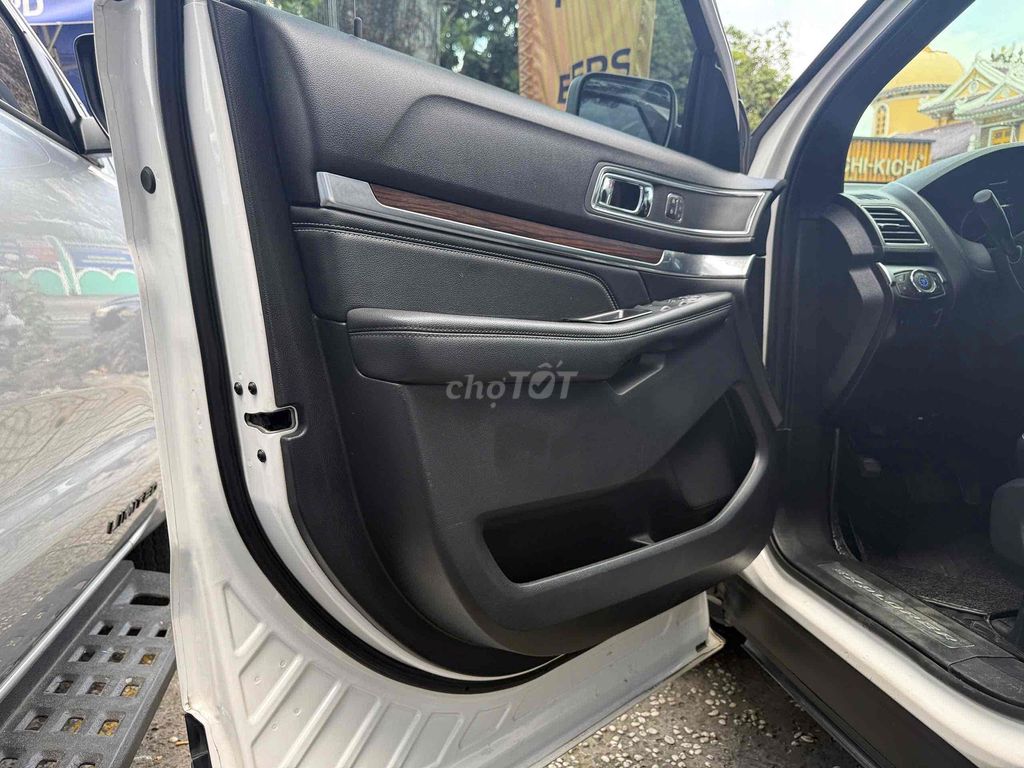 Ford Explorer Limited 2019 Trắng 71.000km. Mua bán Ô tô tại Quận Tân Bình Tp Hồ Chí Minh được đăng bởi Sài Gòn Ford hình 10