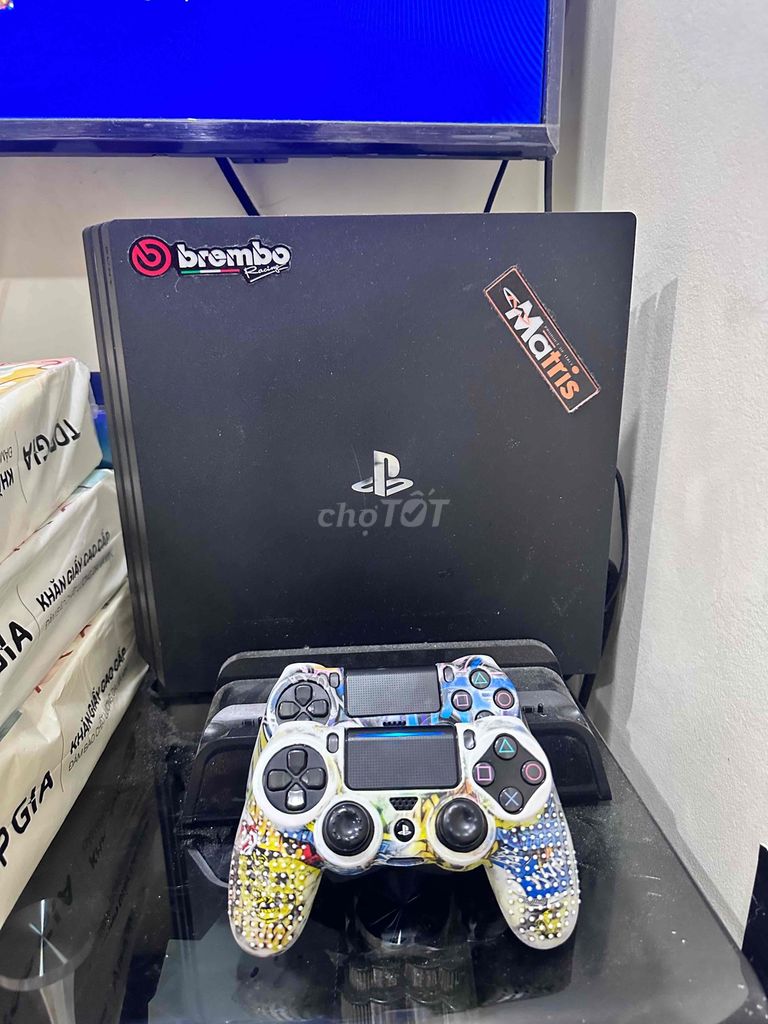 Máy chơi game Sony PS4 Pro 1TB Đen. Mua bán Thiết bị chơi game tại Quận 6 Tp Hồ Chí Minh được đăng bởi Hiển Nguyễn hình 1